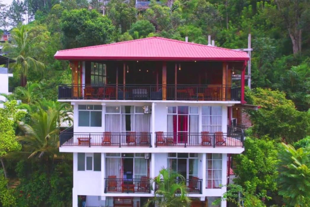 The Peak Ella Exterior foto